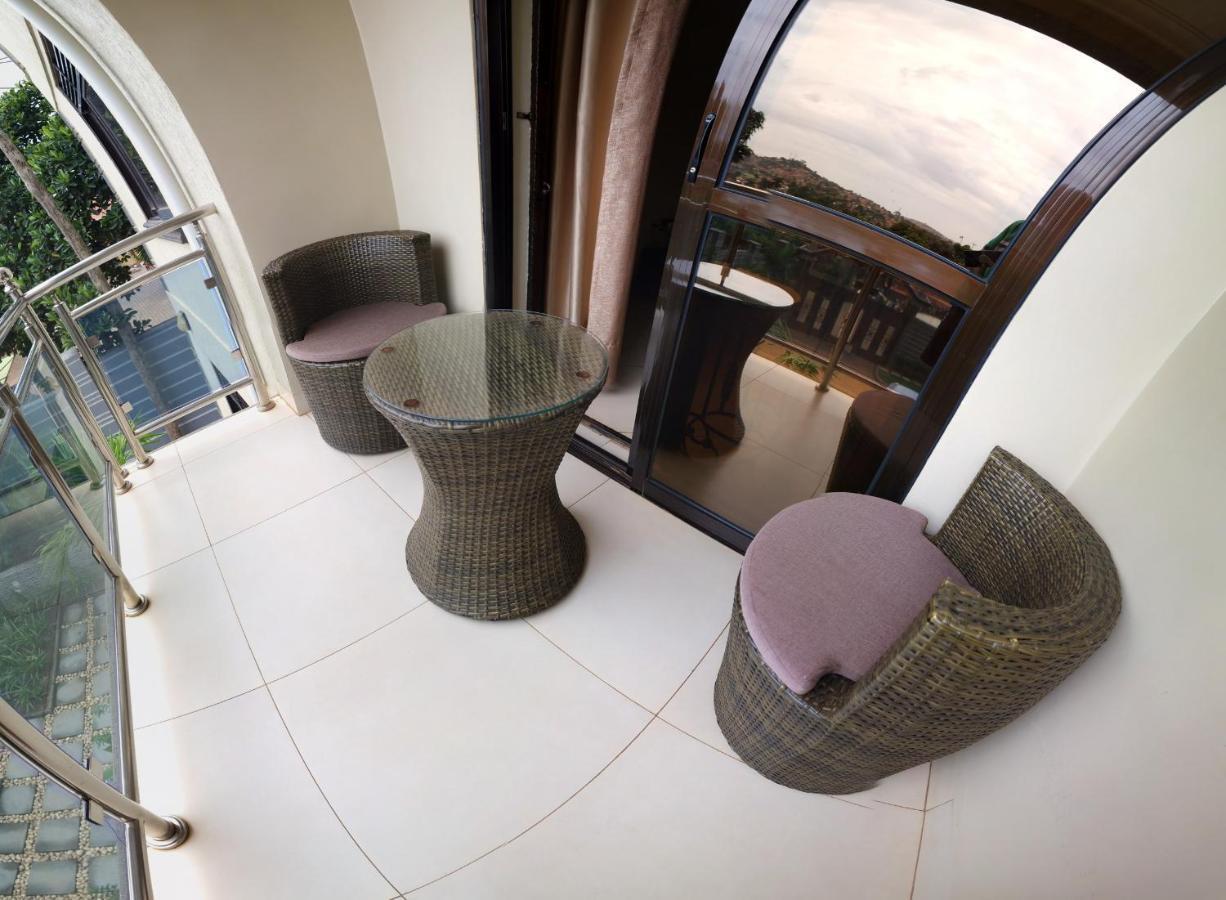 Eric Wilkins Apartments Lubowa Dış mekan fotoğraf